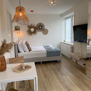  Apartment Pure